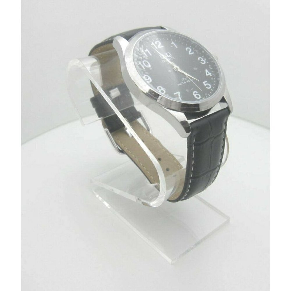 New Q & Q Quartz IPS 3 Bar Water Resistant Analog Dial Casual Watch‎ (B491)